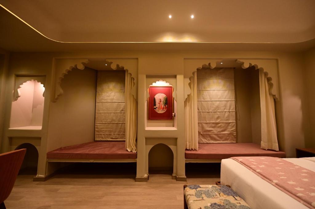 Hotel The Red Pier By Downtown Udaipur